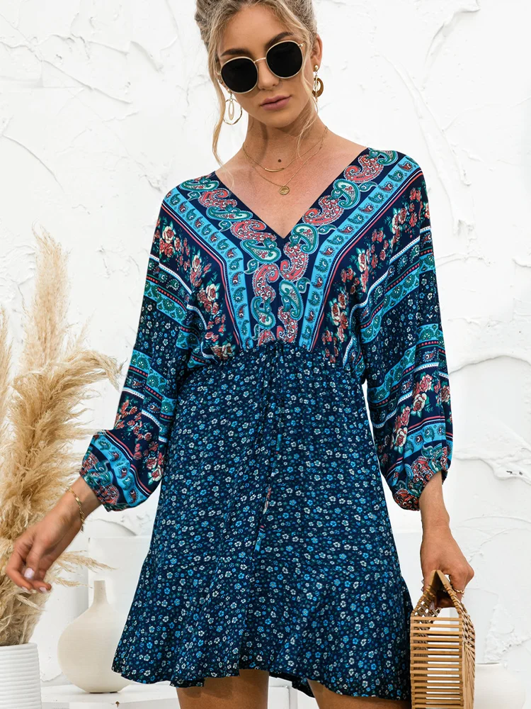 Милое женское мини-платье выше колена с рукавами-фонариками ТРАПЕЦИЕВИДНОЕ