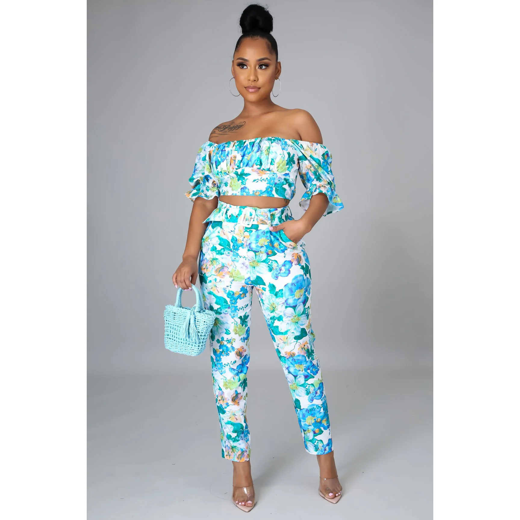 

Bohemian Floral Print Two-piece Trousers One-shoulder Suit Ladies Sexy Summer Tights Off-the-shoulder Cropped Top and Pocket Tro
