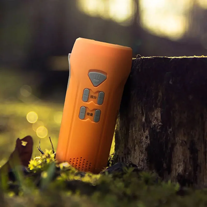 Xiaomi Multi-function hand alarm LED flashlight Self-generated SOS alarm Automatic radio phone charging Outdoor emergency tool