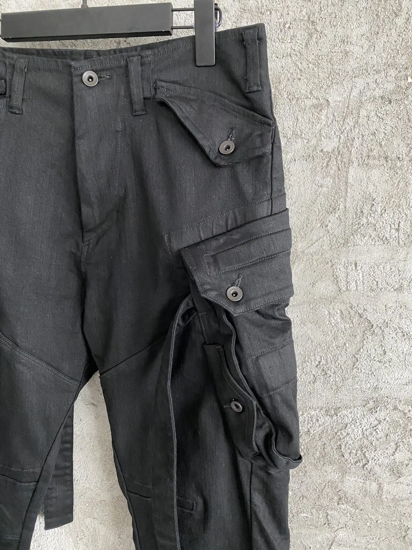 Мужские уличные джинсы с большими боковыми карманами и поясом | Мужская одежда