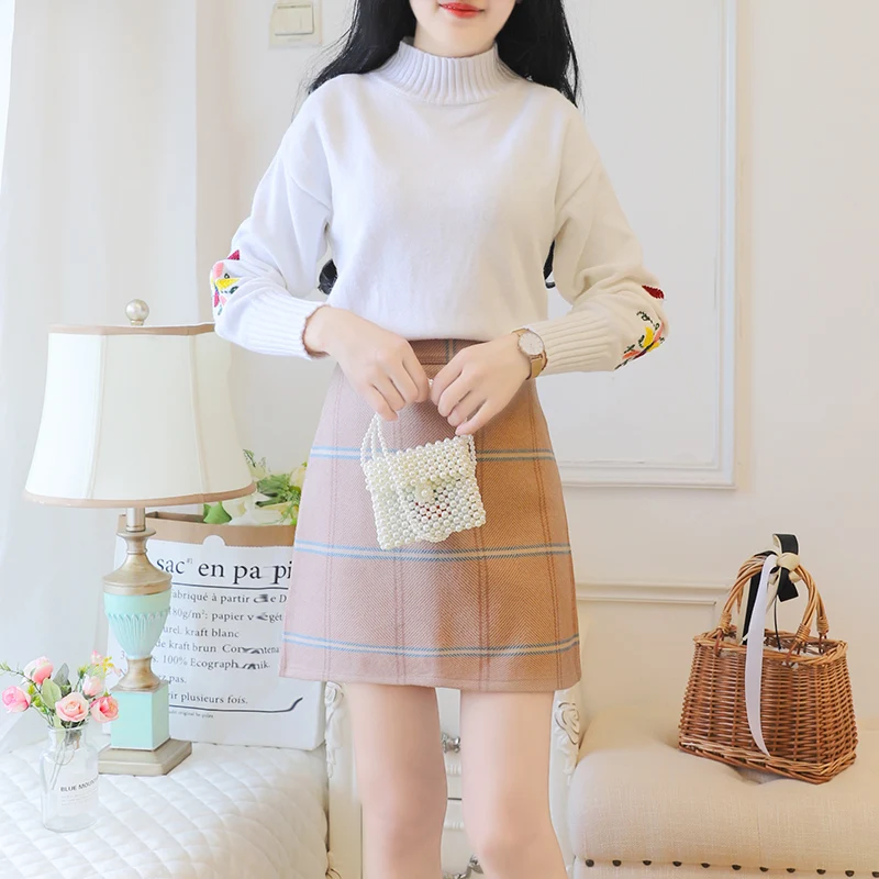 

2019 Autumn Women Suits Embroidered Sweater Bust Skirt Of Tall Waist Woolen Cloth Grid Two-Piece Women Clothing Set Outfit