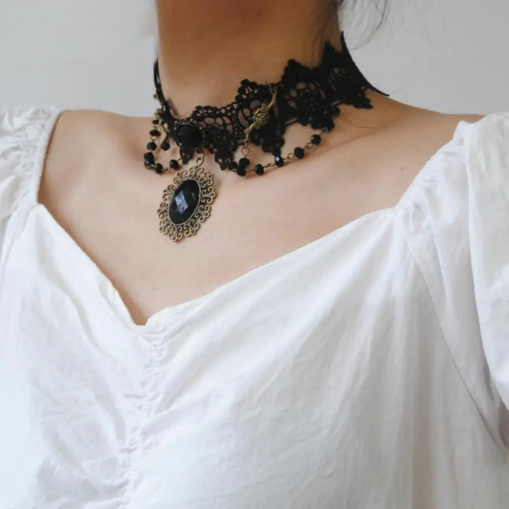 Чокер женский кружевной черный с кристаллами в викторианском стиле ювелирные