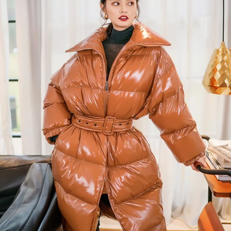 Куртка женская зимняя глянцевая из лакированной кожи длинная ветрозащитная