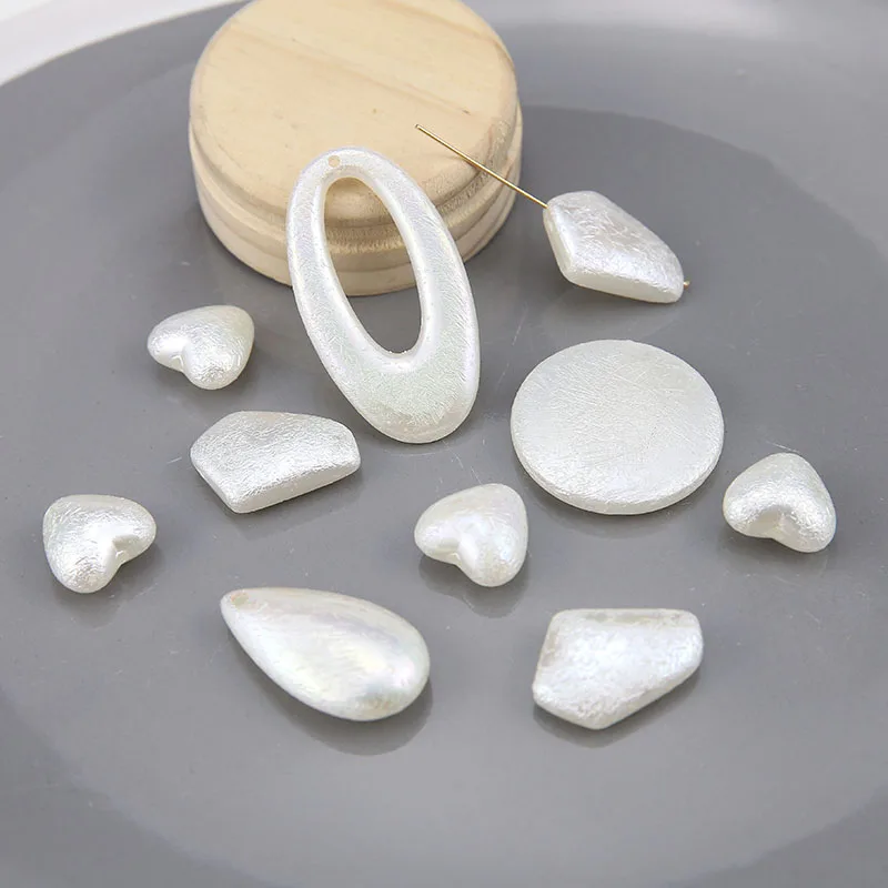 Модные геометрические сердца ручной работы/круглые бусины из смолы ювелирные