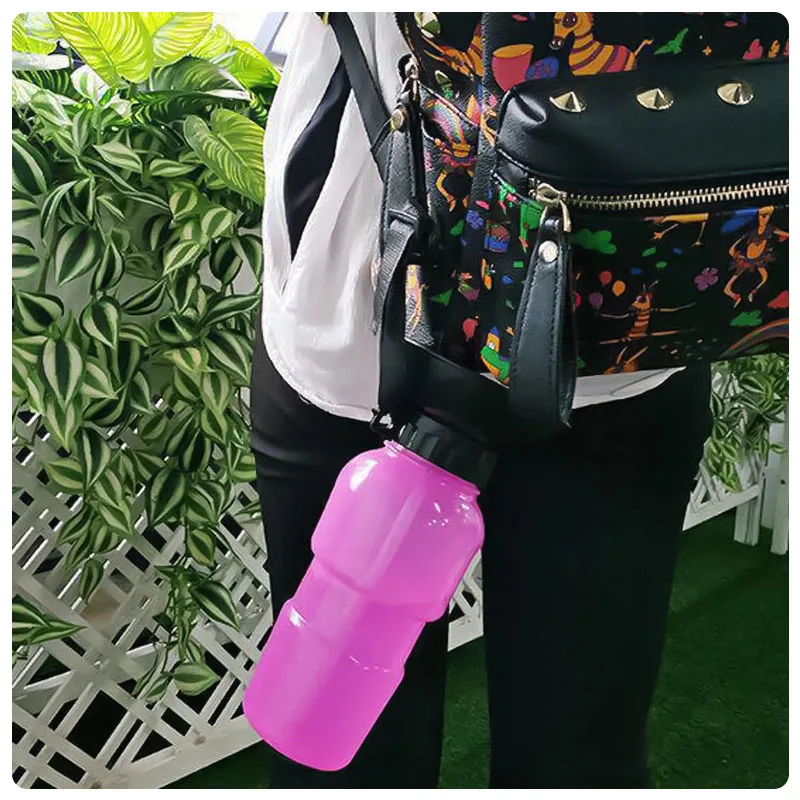 

Pet Supplies Cats and Dogs Portable Drinking Water Squeeze Bottle Outdoor Travel Large, Medium and Small Drinking Water Bottle