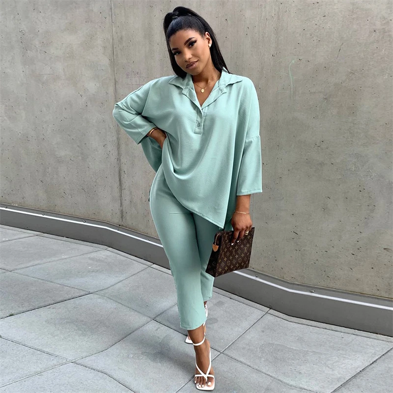 

Костюм спортивный женский из двух предметов, однотонный топ с отложным воротником и брюки, повседневный уличный костюм в стиле оверсайз, ве...