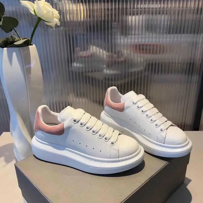 

2020 New Plus Size 44 Designer Alexander Shoes High Platform Lace Up Casual Sneakers Luxury Designer White womanShoes