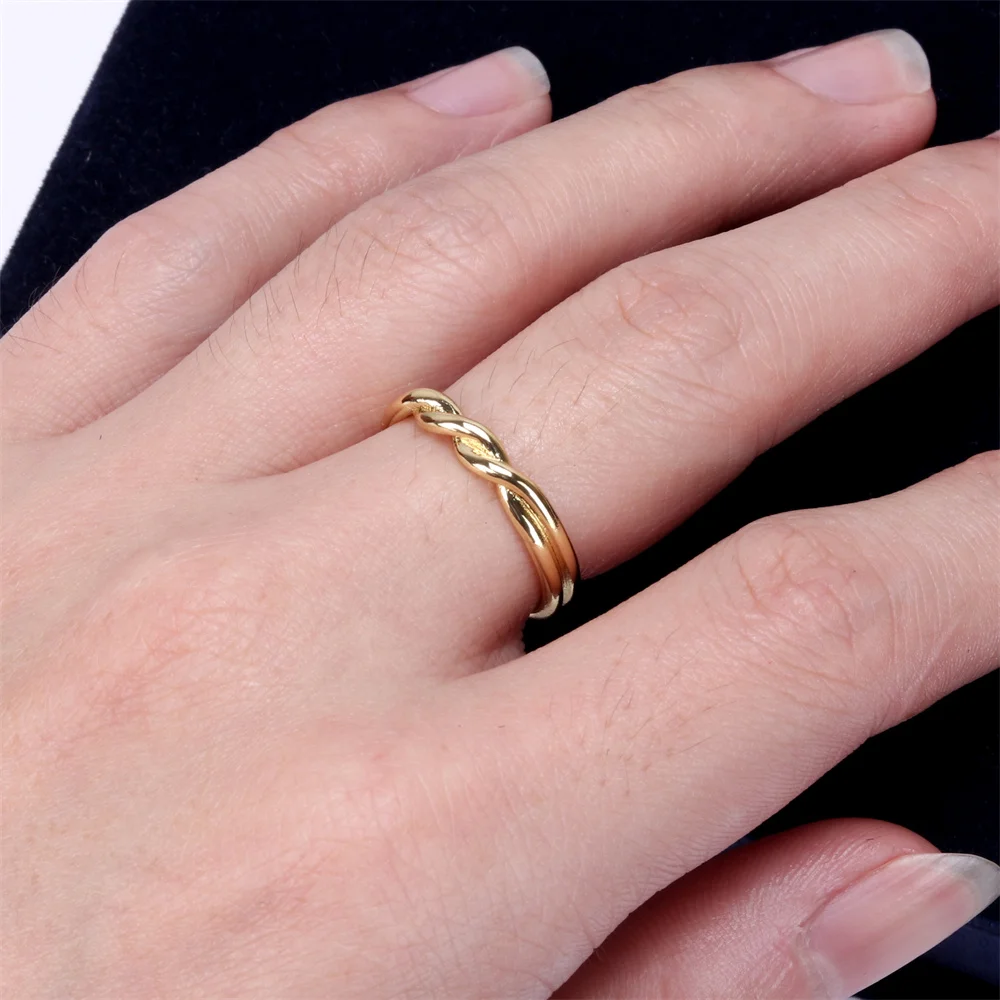 

Fashion Ring For Women Gold Color Twist Rope Rings Female High-quality Gold-plated Copper Geometric Minimalist Jewelry 2021
