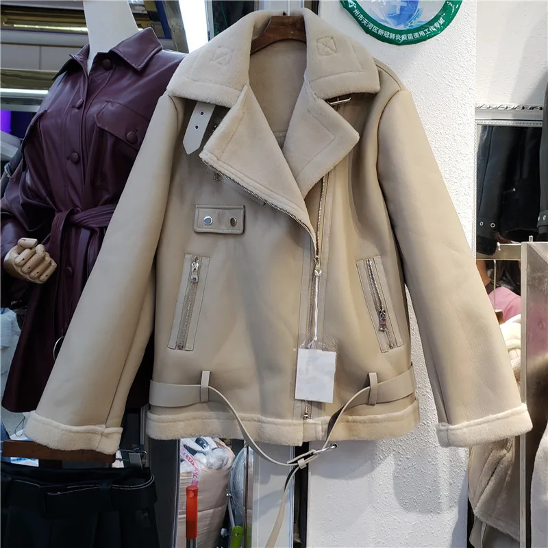 

High Quality Korean Women Black Plush Lining Faux Leather Coat Autumn Winter Lapel Long Sleeve Motorcycle Jacket Female Outwear