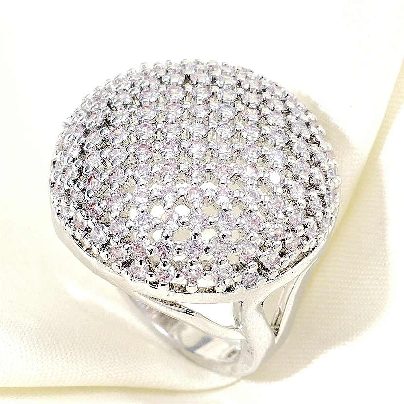 Женское кольцо из белого золота большие круглые кольца с микро кубическим