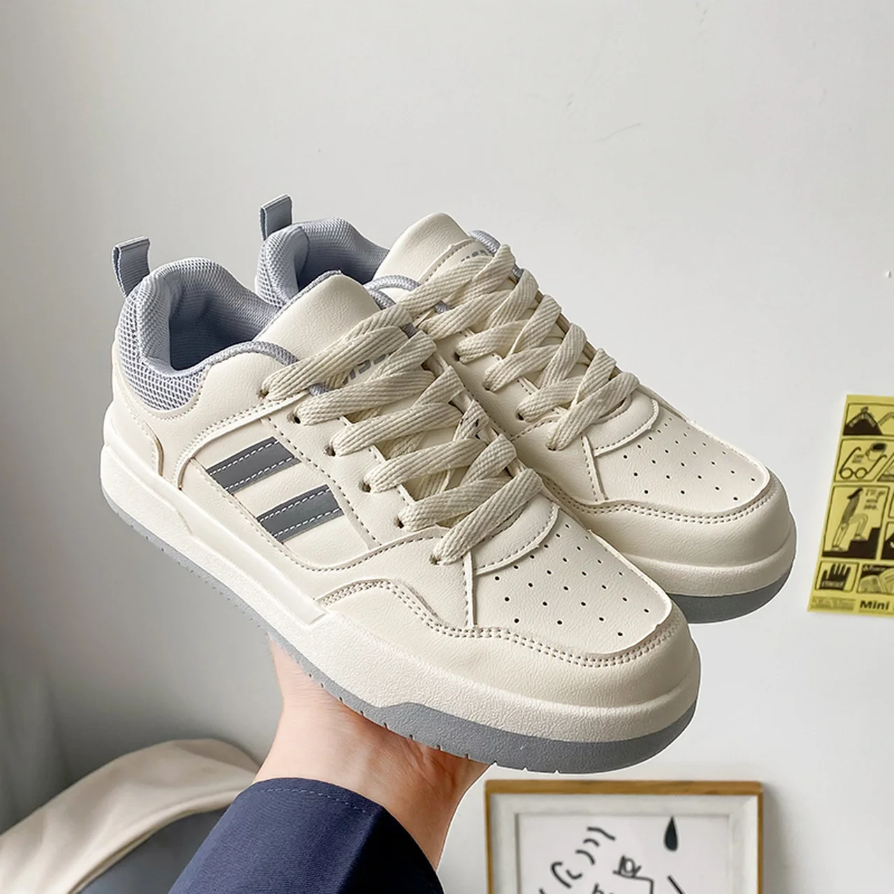 

Женская спортивная обувь на толстой подошве, повседневная обувь с вулканизированной подошвой, Белая обувь, новинка сезона осень-зима 2022, бе...