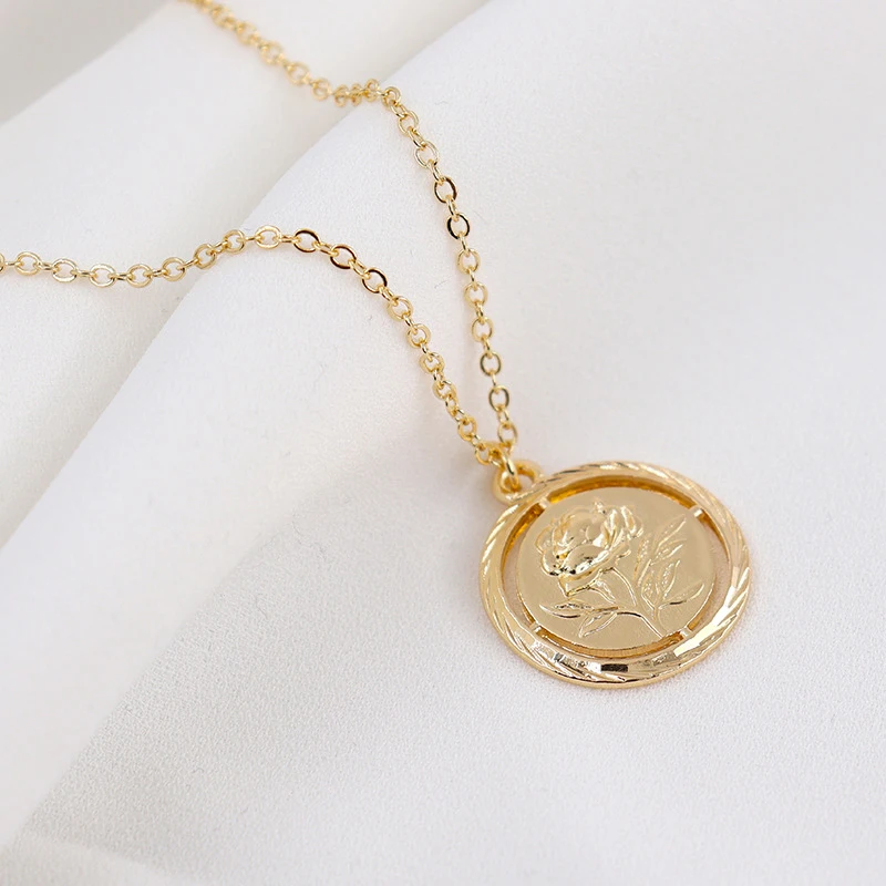 

SRCOI Романтический тиснение роза цветок диск романтичные ожерелья, Подвеска для женщин вечерние серьги-гвоздики с кристаллами Swarovski геометр...