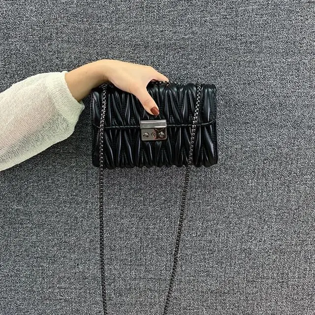 

Bag female new 2021 niche small bag lady temperament Korean version of the wild student messenger chain shoulder bag