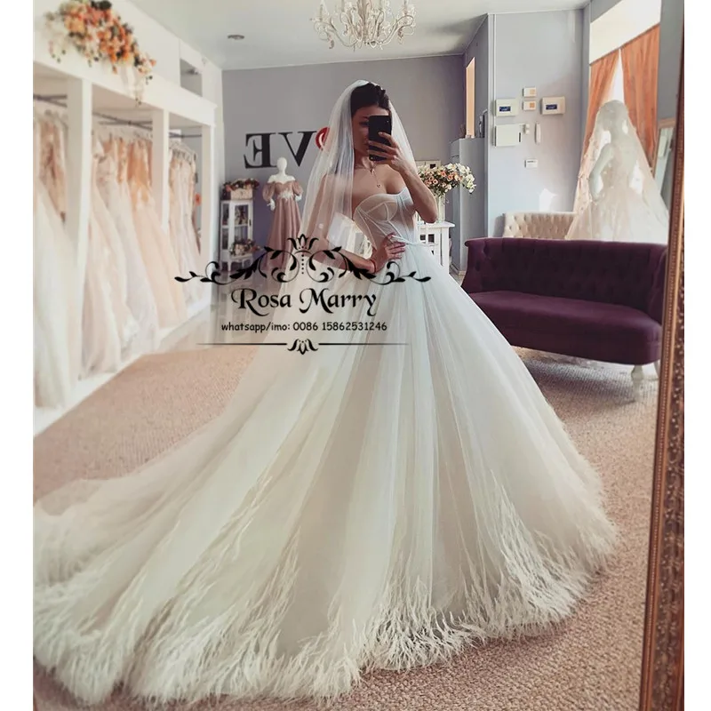 

Luxury Feather Plus Size Wedding Dresses 2020 Sweetheart Arabic Design Vestidos De Novia robes de mariée Princess Bridal Gowns
