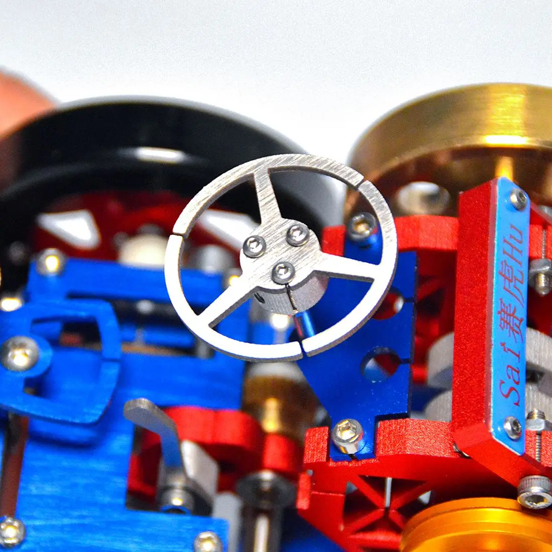 Retro Vacuum Suction Fire Type Metal Stirling Engine Tractor Model 2019 New Car Building Kit Physics Class Demonstration | Игрушки и
