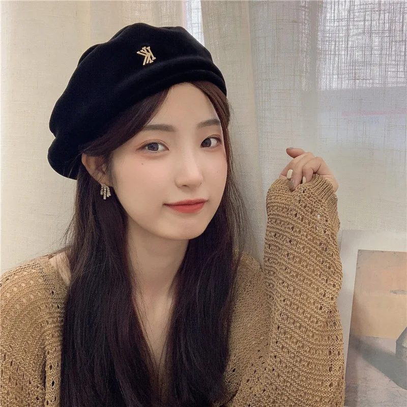 

The New Winter Early Autumn 2022 Pleuche Metal Beret Female Japanese Sweet Cool Retro Modern Painter Cap