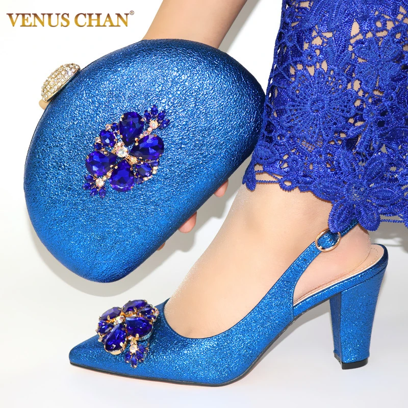 

Новое поступление 2020, женская обувь Королевского синего цвета, комплект из туфель и сумочки в итальянском стиле, украшенные Стразы для вече...