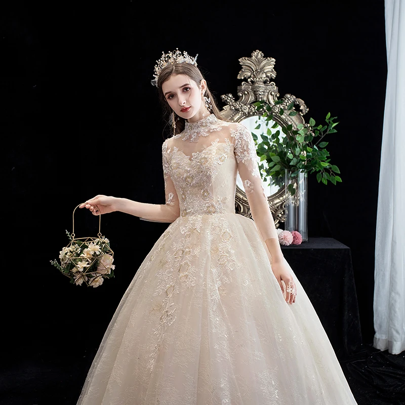 Новое свадебное платье с длинным рукавом и высоким воротом бальное цвета