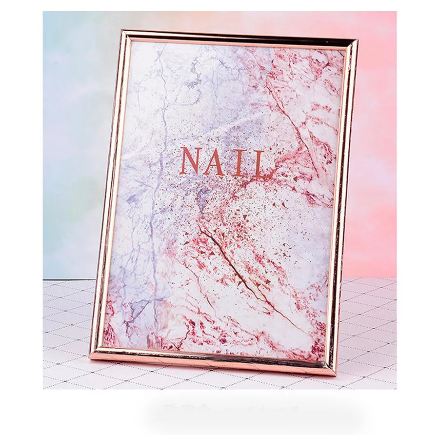 Демонстрация накладных ногтей из розового золота мраморный дизайн демонстрация