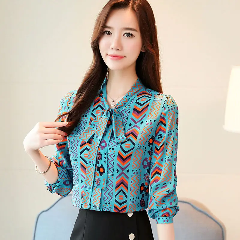 

Рубашка женская с длинным рукавом, воротником-шарфом и бантом