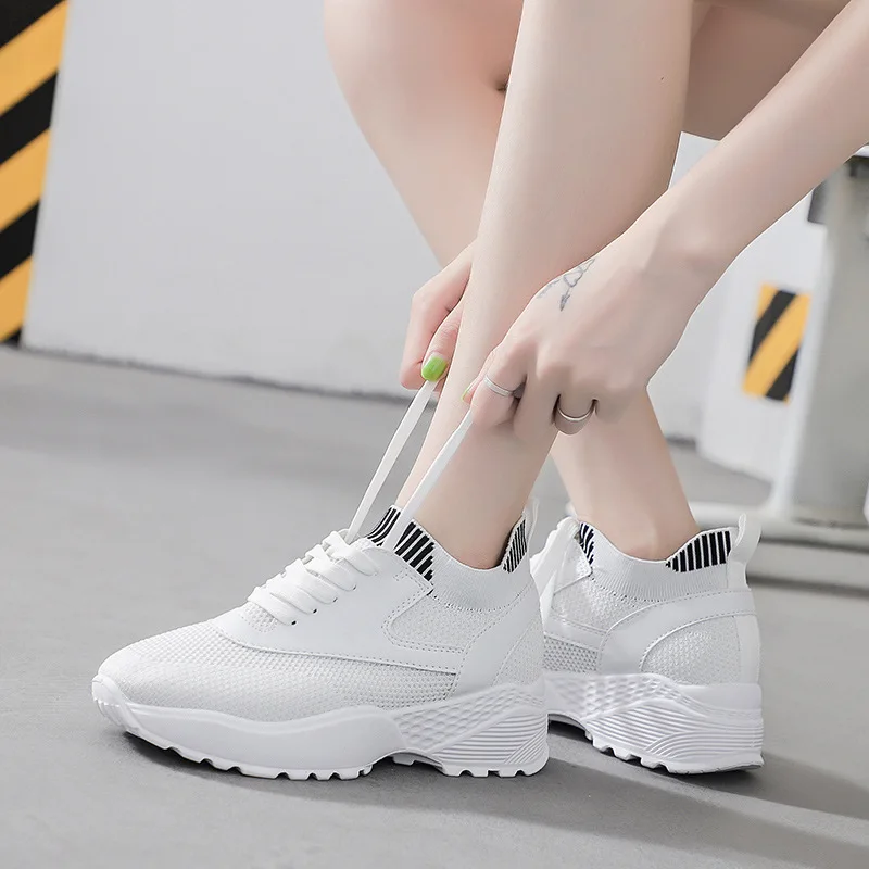 Новинка 2019 года женские кроссовки на платформе из сетчатого материала дышащая