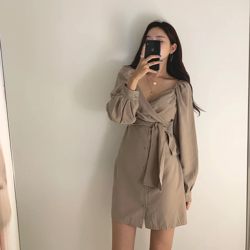 Корейское шикарное платье с завязкой на талии облегающее груди осеннее