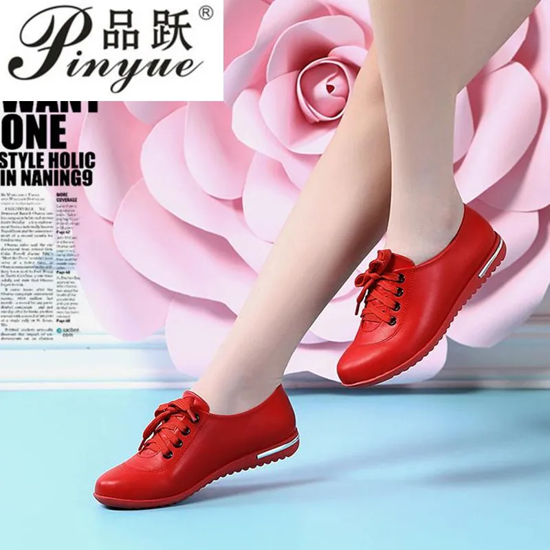 

Кроссовки женские кожаные на шнуровке, белые, повседневные, большие размеры 34-43