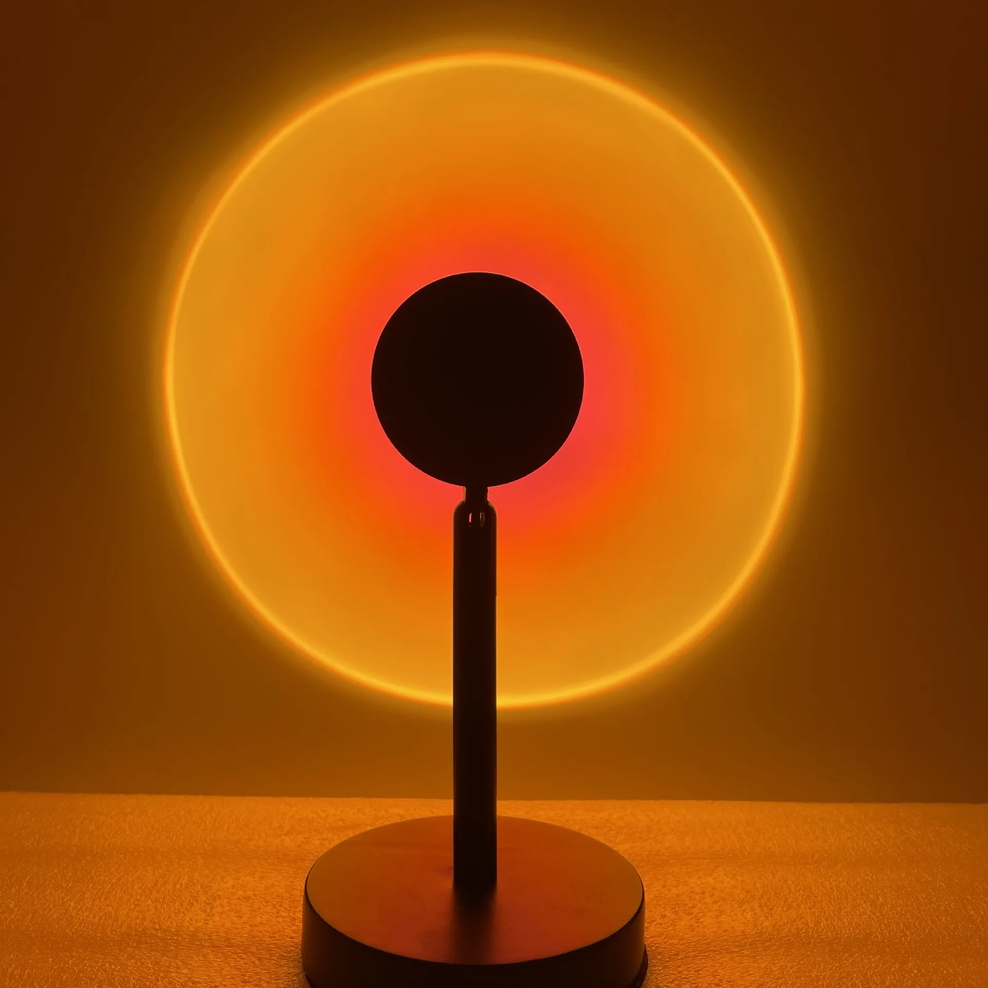 

Sunset Projection Lamp Rainbow Atmosphere Led Night Light for Home Bedroom Coffee Shop Background Wall Decoration USB Table Lamp