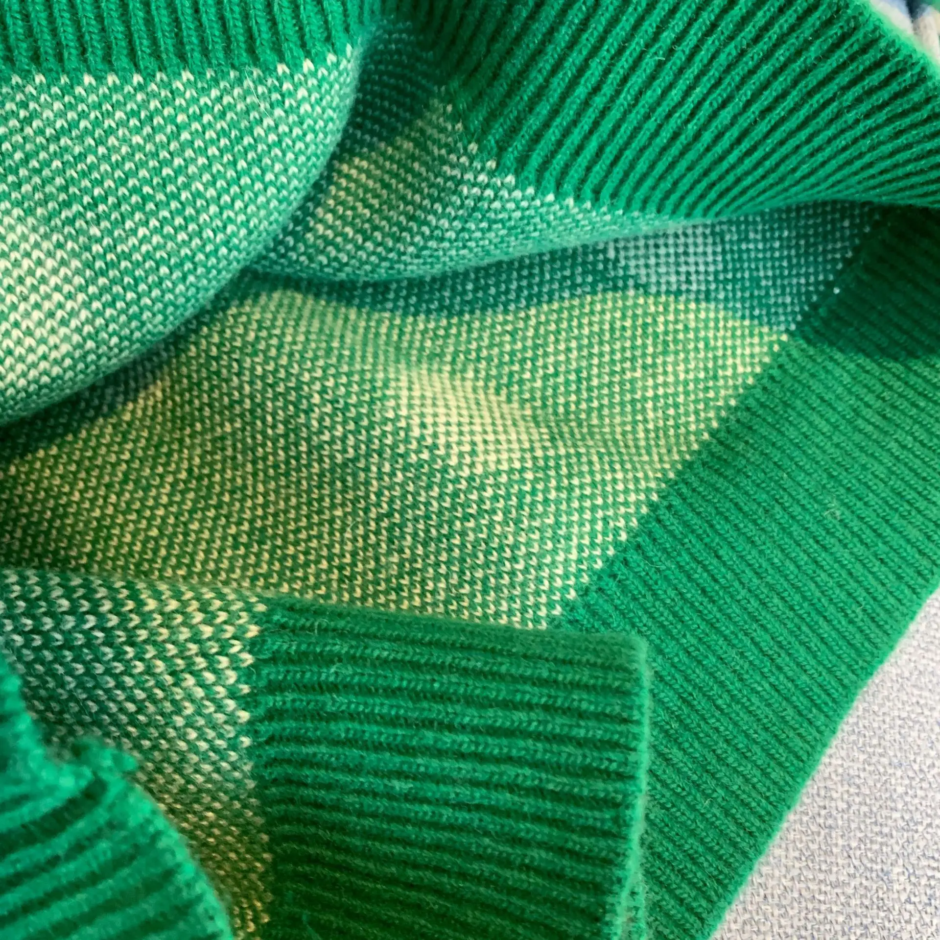 

Women Sweater 2021 Autumn and Winter New Retro Polka-dot Silhouette Sweater Men and Women Same Style