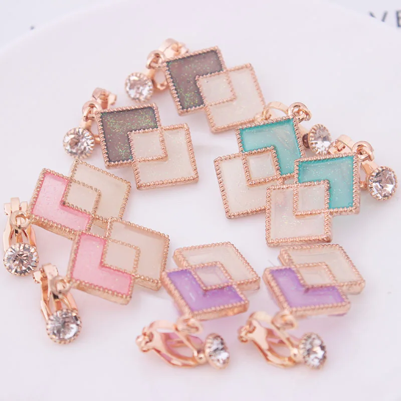 Женские серьги клипсы для ушей без проколов клипса геометрической формы модные