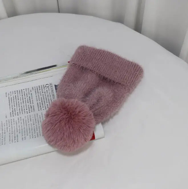 Женская зимняя шапка с искусственным мехом помпон из меха черно бурой лисы