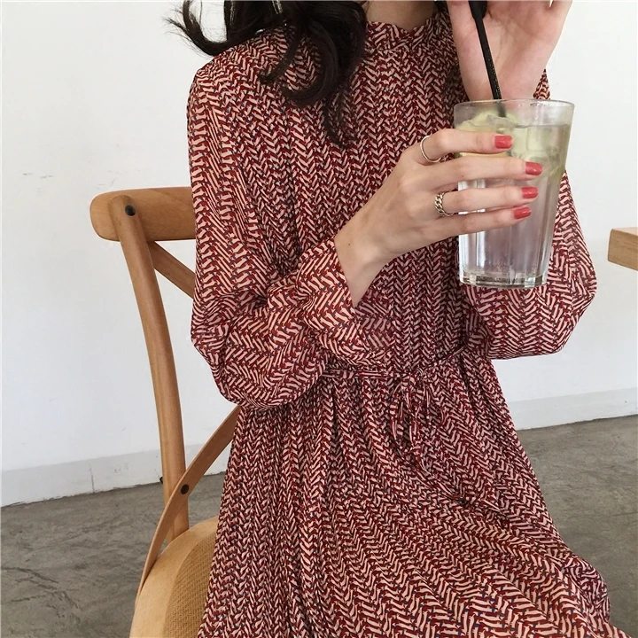 Женское шифоновое платье с принтом винтажное оборками круглым вырезом и длинным