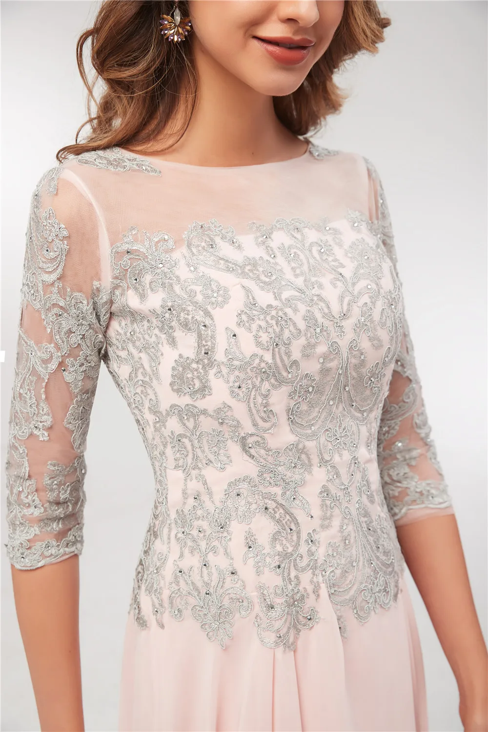 Элегантное женское платье до середины икры для матери невесты