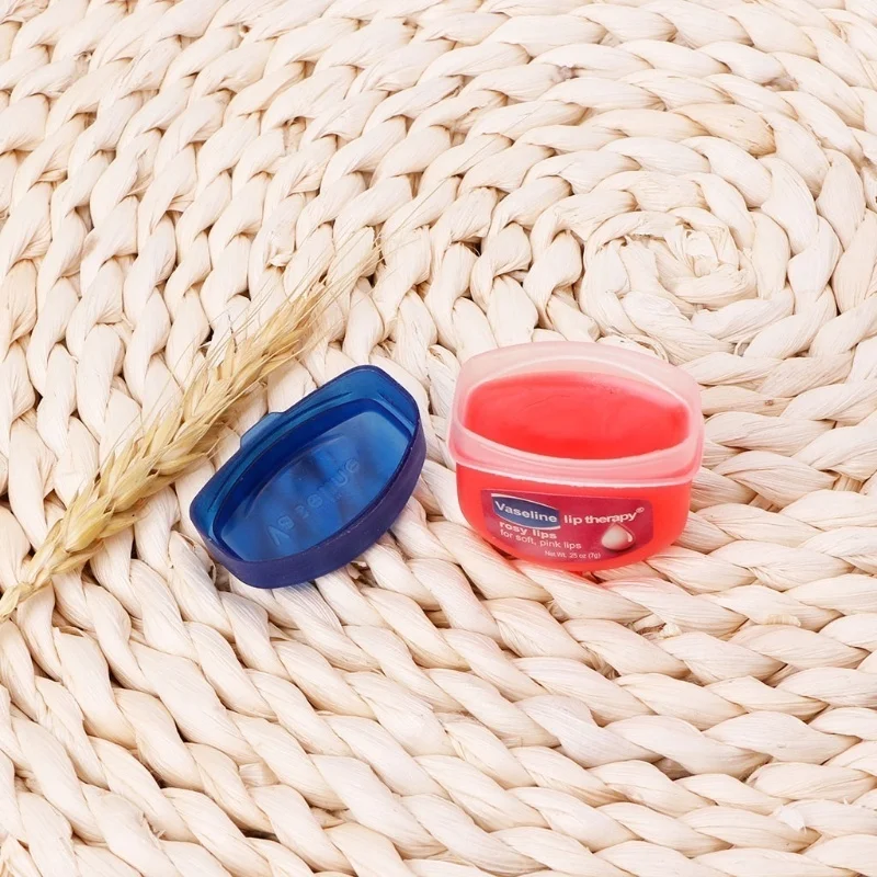 Набор из 4 штук бальзама для губ Vaseline, милый макияж, гигиеническая основа для помады, длительное увлажнение 7г / 0,25 унции, оригинальный маленький образец липглосса, прозрачный.