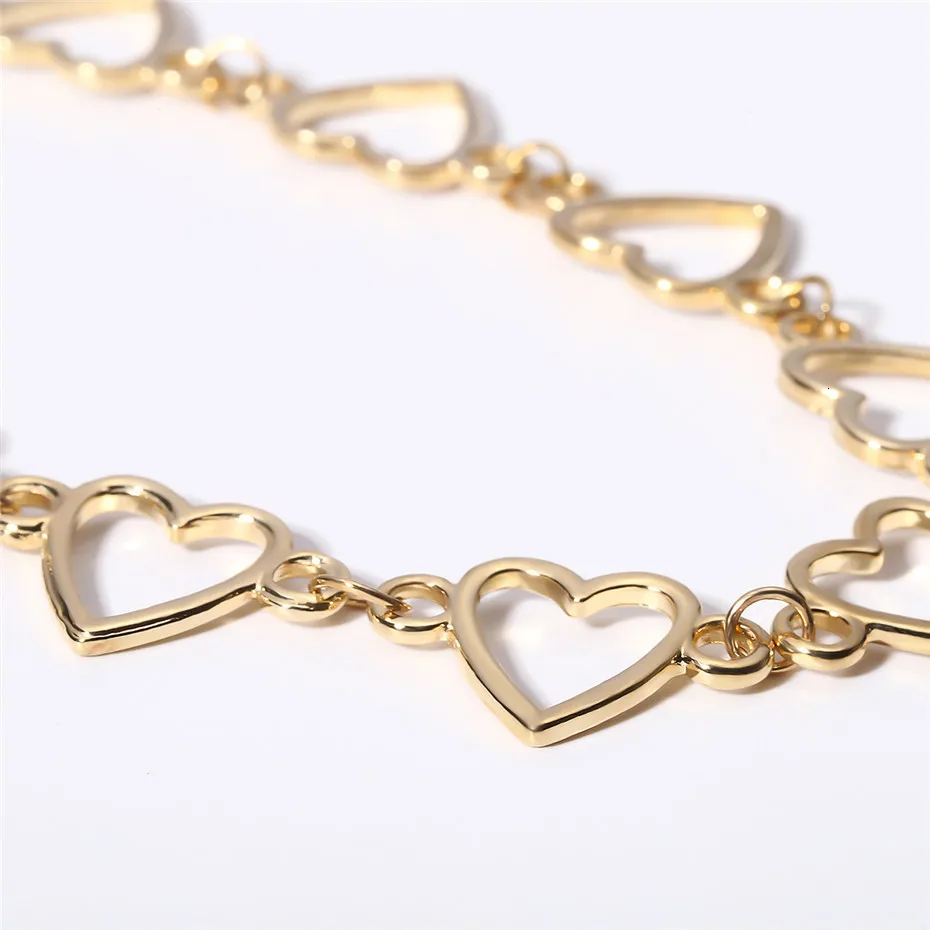 

New 2021 Hollow Korean Sweet Love Heart Choker Necklace Statement Girlfriend Gift Cute Bicolor Necklace Jewelry Collier Femme