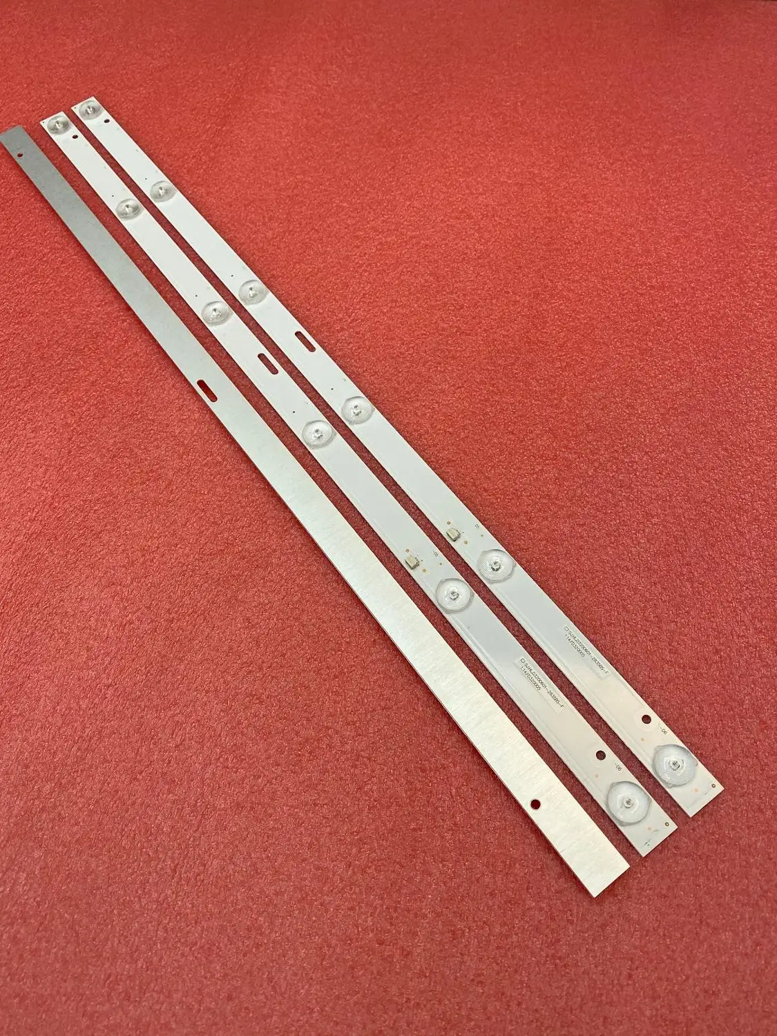 Новый 30 шт./лот 6 светодиодный (6 V) 577 мм Подсветка полосы для LE 8822A SJHLD3200601 SJ.HL.D3200601