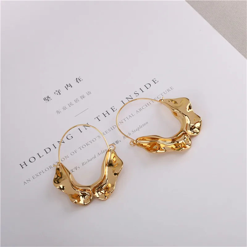 

Exaggerated Ear Hooks European and American Metal Irregular Texture Net Red Designer Fashion Simple Daily Alloy Earrings