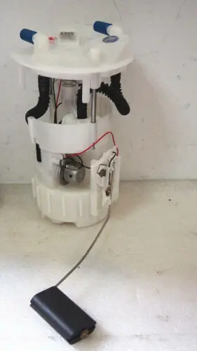 Сборный модуль топливного насоса 8200689362 дюйма для RENAULT Megane Sedan 2003 л- | Автомобили и