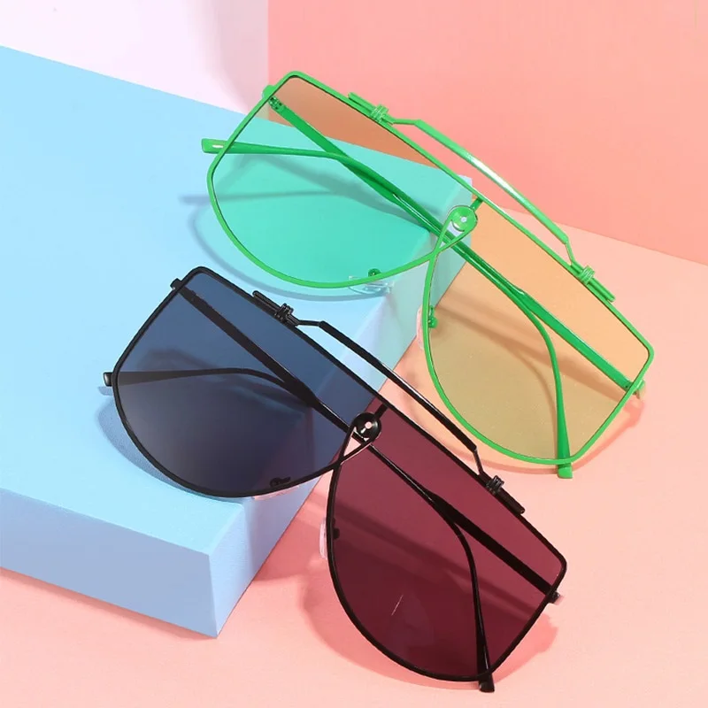 

High Qulity Colorful Gradient Sunglasses Women Rivet Rectangle Shades For Men Women Trendy Square Sun Glasses Female Goggles