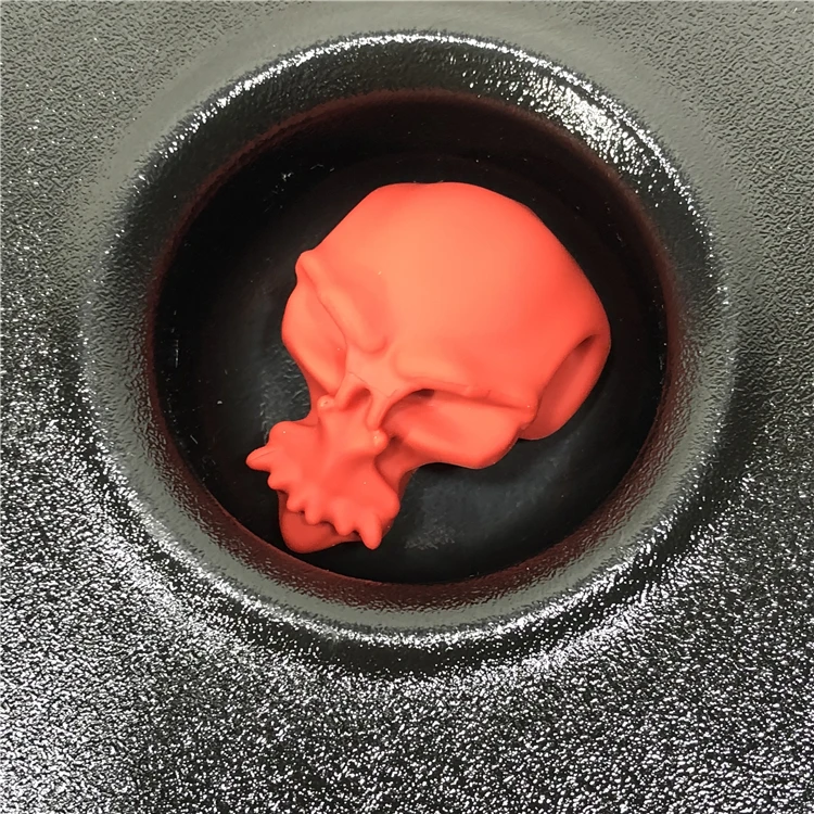 Чемодан Dark skull will личный 20 дюймов для посадки на борт багажа |
