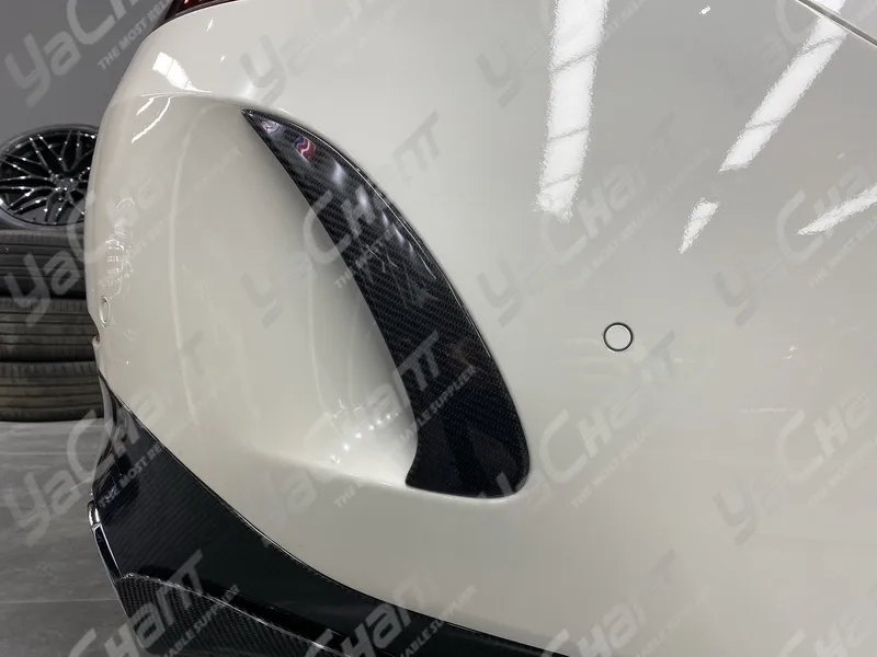 Козырек заднего бампера из карбонового волокна / стекловолокна для MB AMG GT63S 4D Coupe 2019-2020 года выпуска в стиле OEM с боковыми вентиляционными отверстиями.