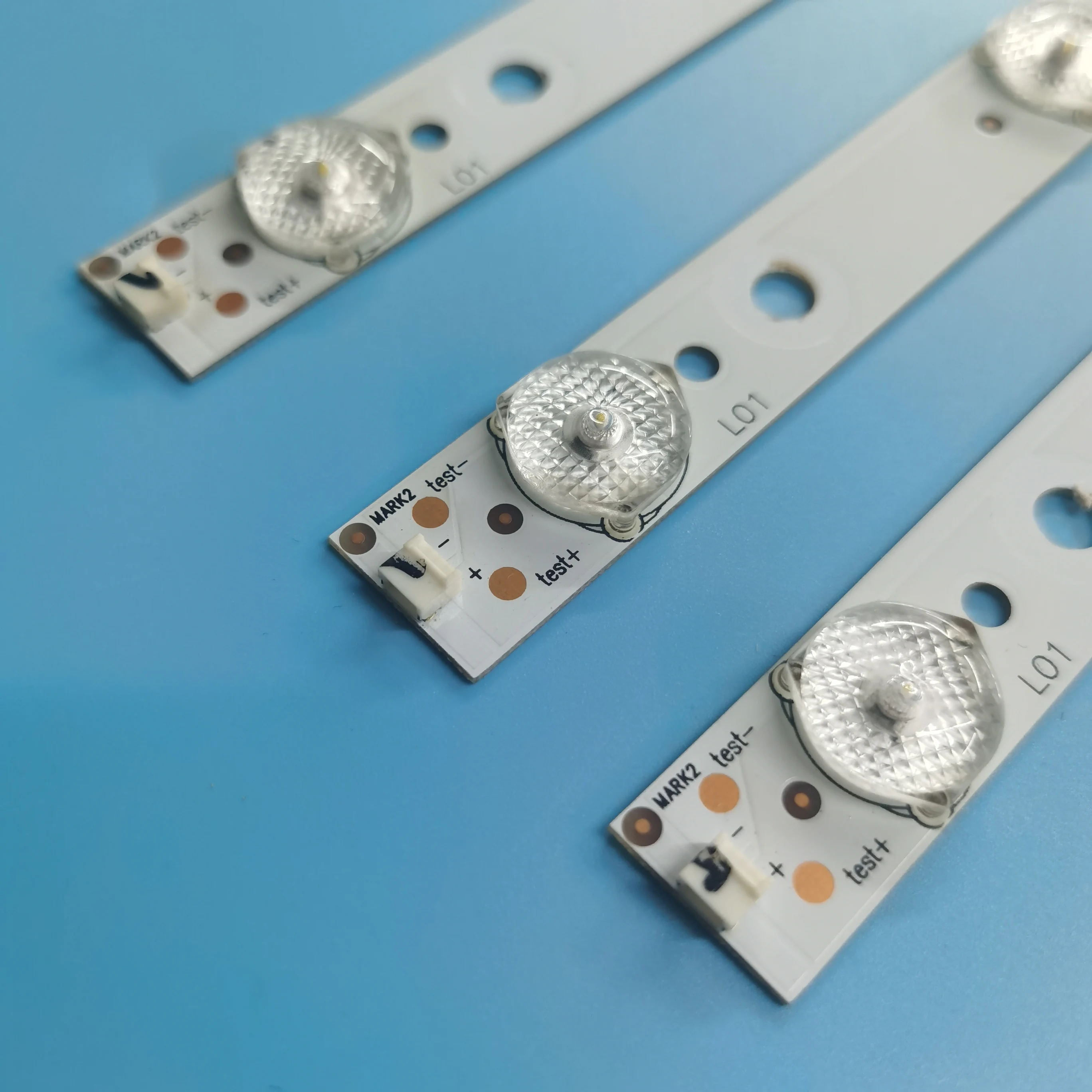 1lot=3pieces for B2232 LED32HD320 led backlight HL-10320A28-0901S-02 358P207850B 9lamps | Лампы и освещение