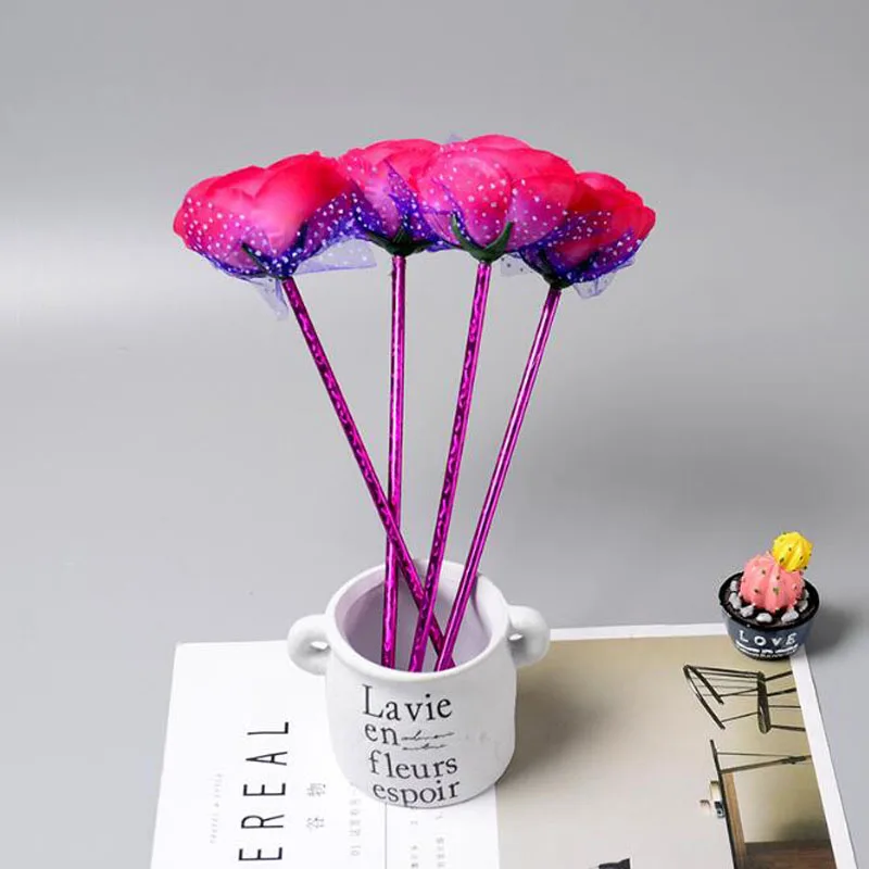 Комплект из 4 предметов с персонажами мультфильмов ручка ко Дню Святого