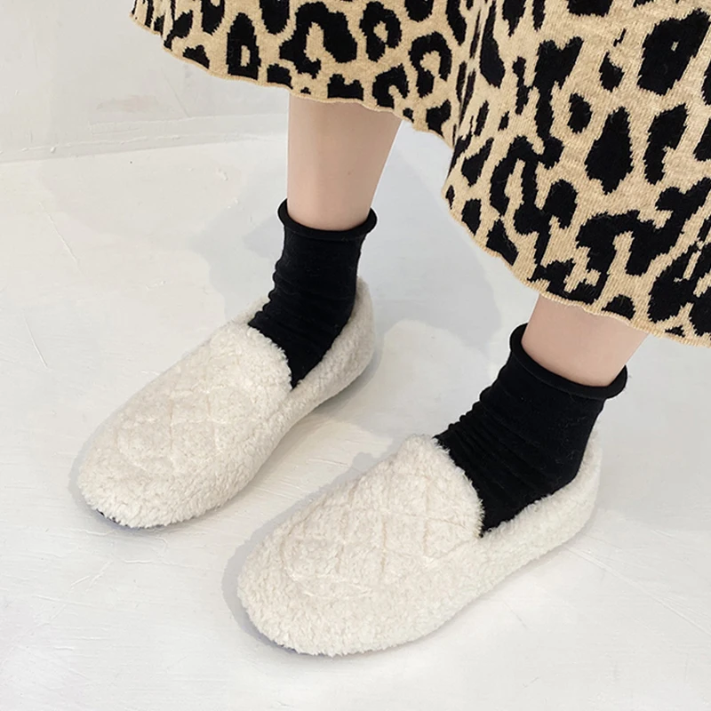 

Korean Shoes Shallow Mouth Women Casual Female Sneakers Loafers Fur Slip-on All-Match Round Toe Clogs Platform 2021 Slip On Wint