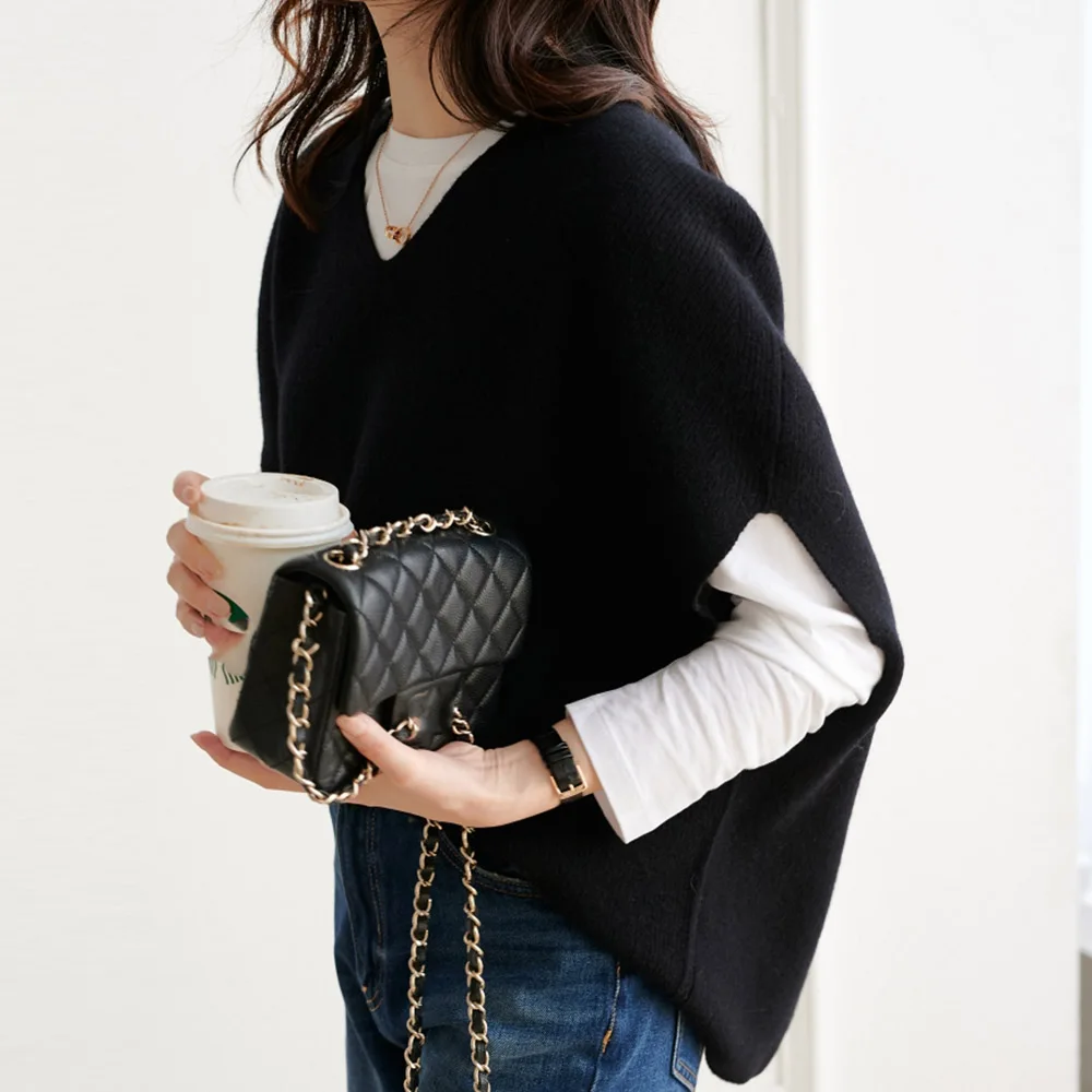 

Женский трикотажный жилет оверсайз, черный однотонный элегантный офисный свитер без рукавов с V-образным вырезом в Корейском стиле для осен...