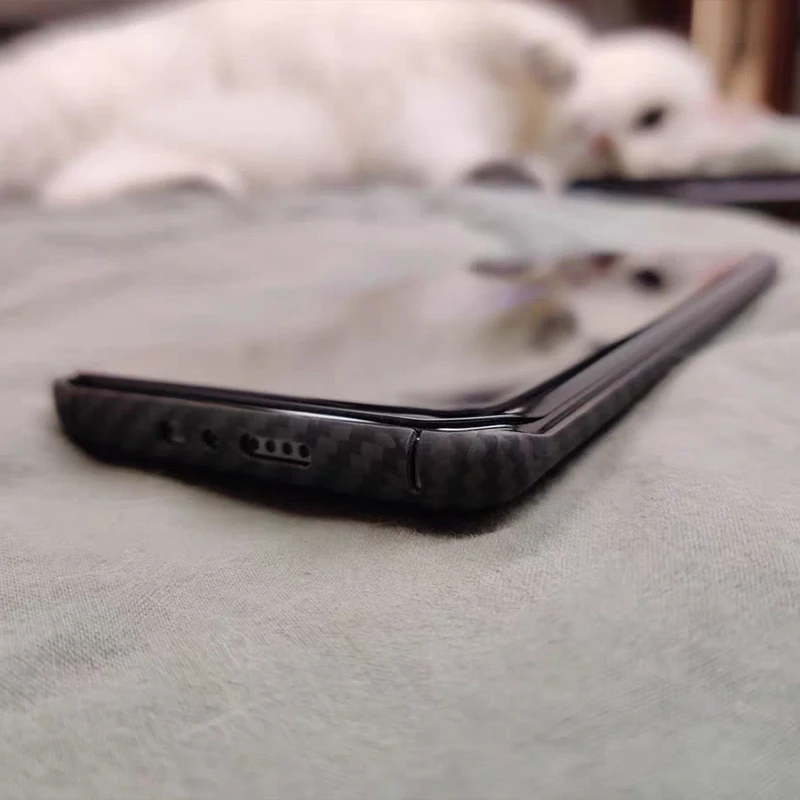 

2021 Designed for xiaomi mi 11 ultra,thin and light weight carbon fiber Bumper cover Case