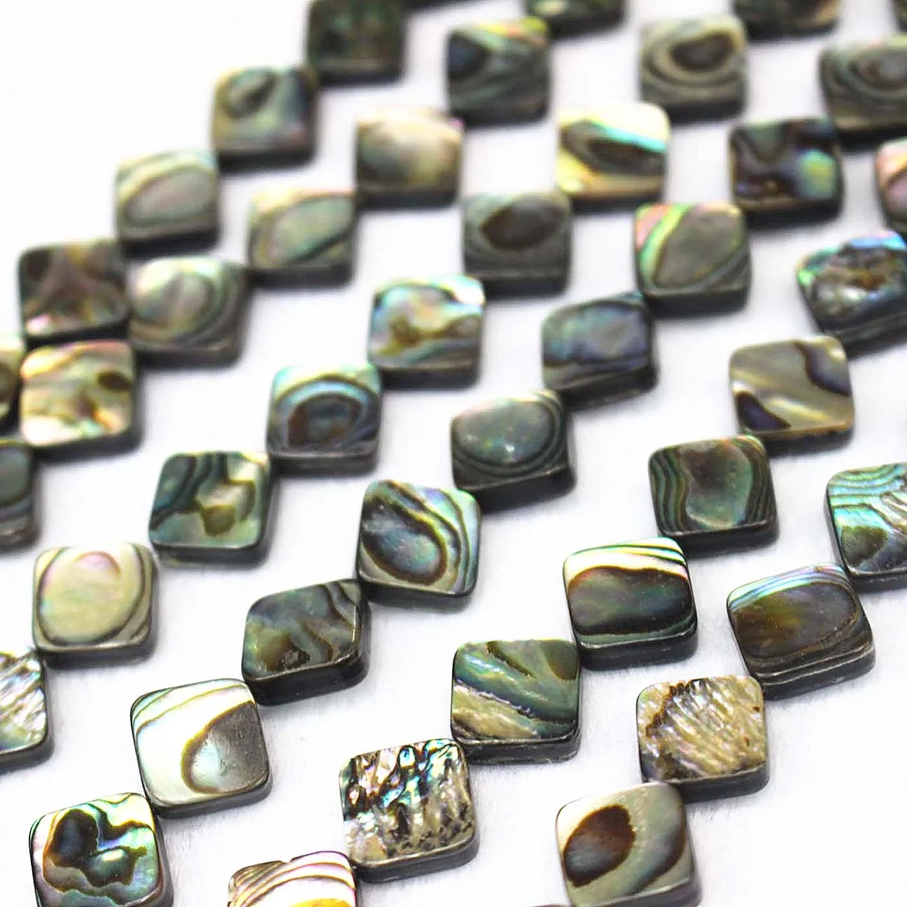 Оптовая Продажа Натуральные мозаичные бусины Abalone цветок сливы сердце овальная
