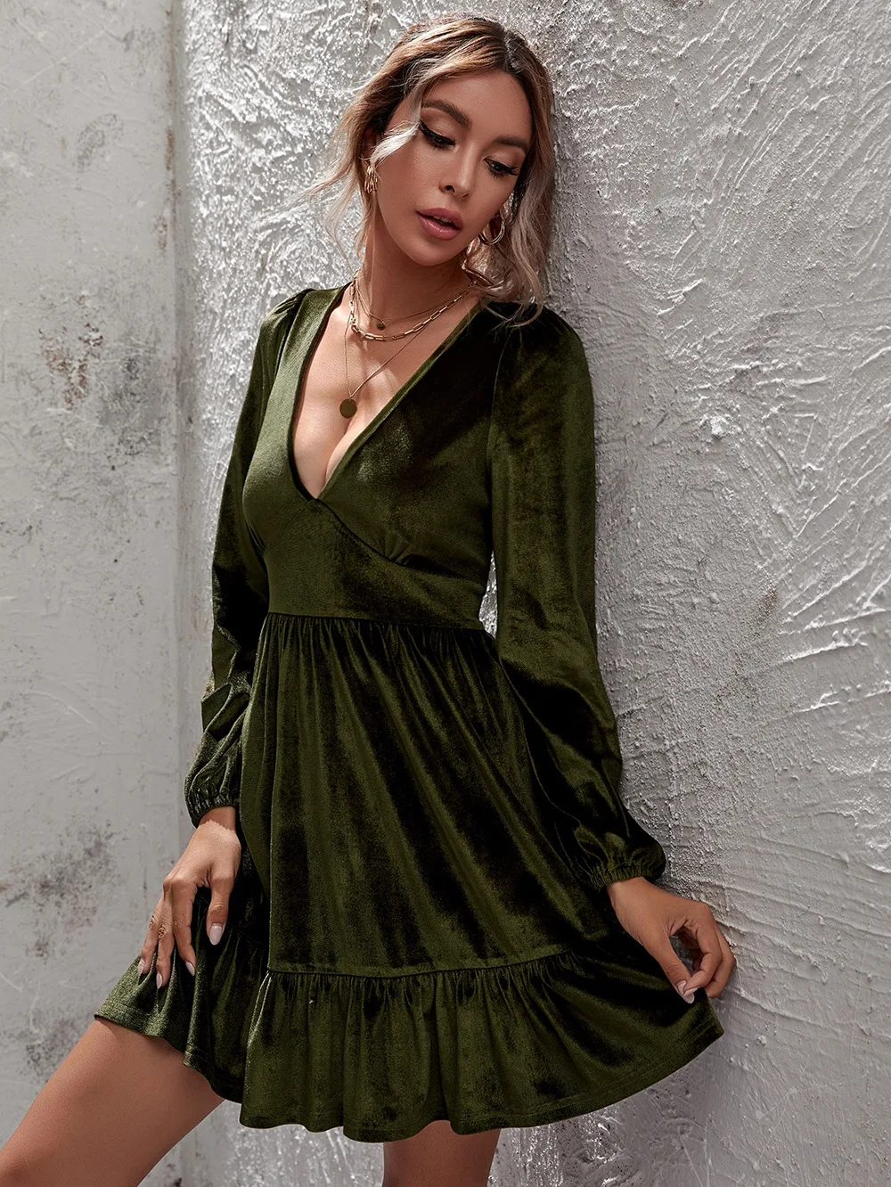 

Summer Ladies Shirts 2021 New Fashion All-match Round Neck Blouse Street Style Regular Loose Long Sleeves Solid Color