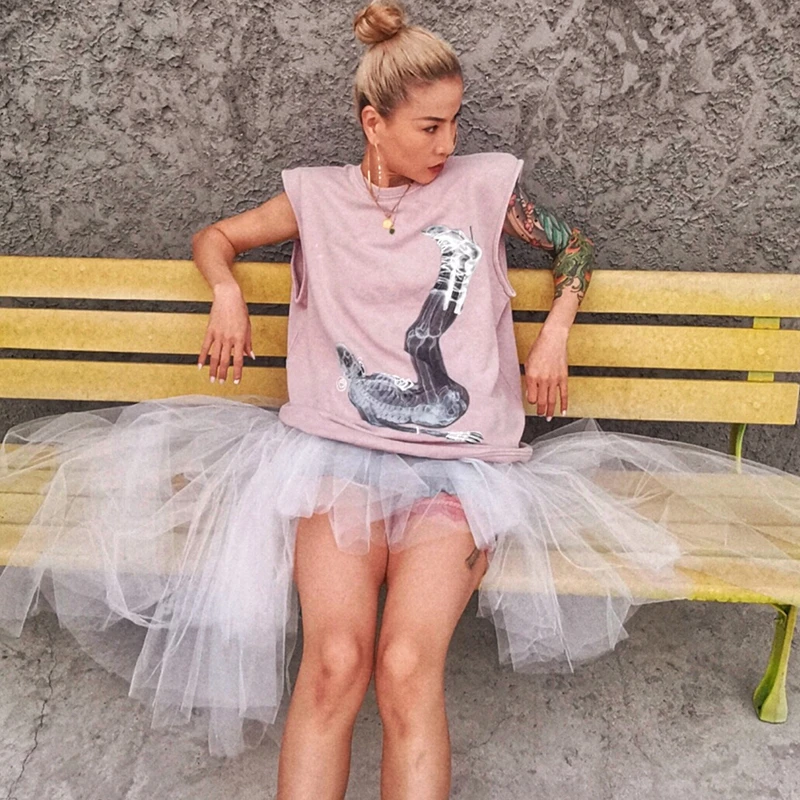 

GALCAUR Streetwear Style Women's T-Shirts O Neck Sleeveless Loose Oversized Hit Color T Shirts Female Clothing 2020 Fashion Tide