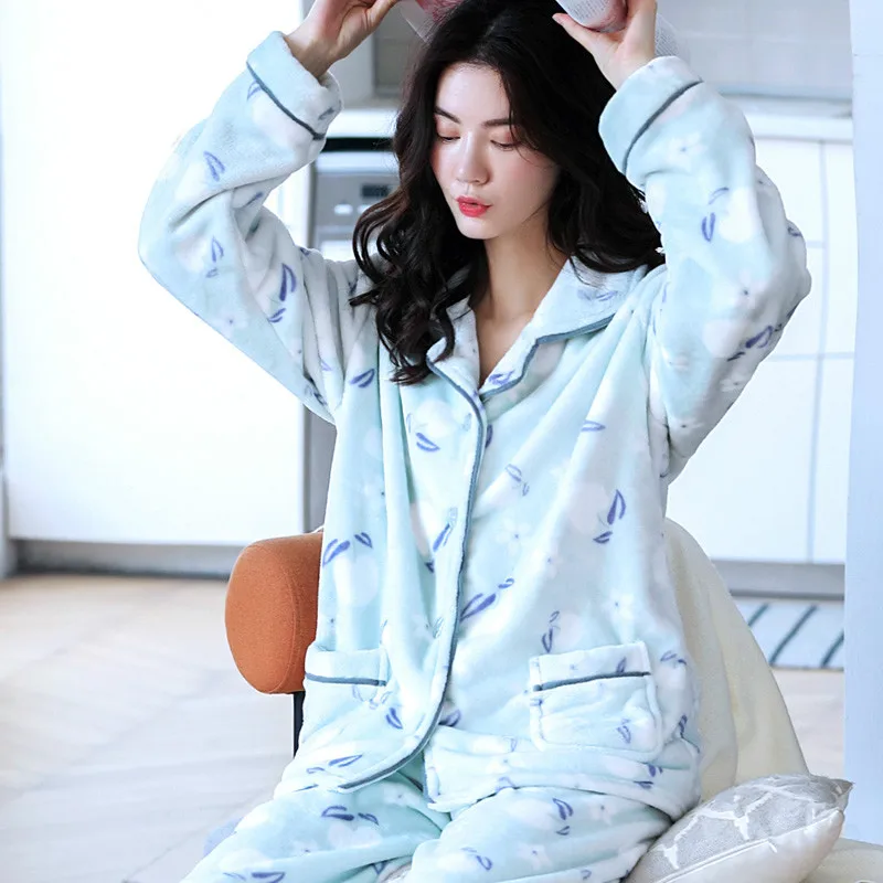 

H5836 Autumn Winter Women Pajamas Suit Ladies Sweet Flannel Warm Plus Velvet Home Clothing Coral Fleece Long Sleeve Nightwear